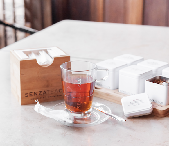 Plateau 6 blikjes theefilters draad